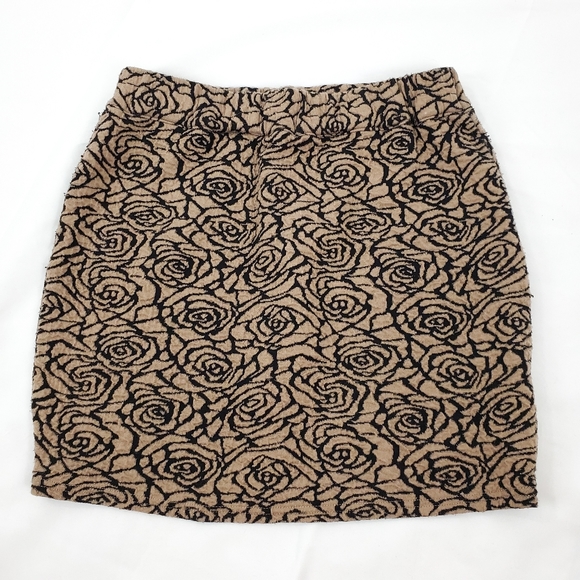 Umgee Jr Brown and Black Floral Bodycon Mini Skirt - Picture 5 of 8